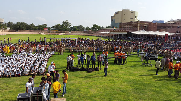 Crowds gather to welcome Mr Aamir Khan at Umaid Stadium in Jodhpur